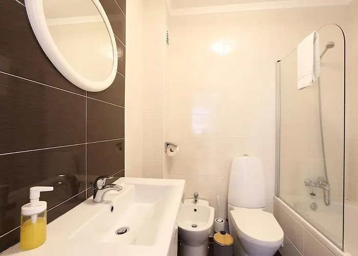 T2-neville's House F Nazaré