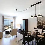 T2-neville's House F * Nazare