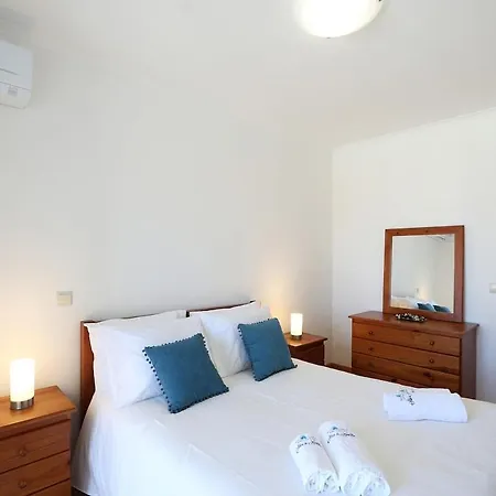 T2-neville's House F Apartment