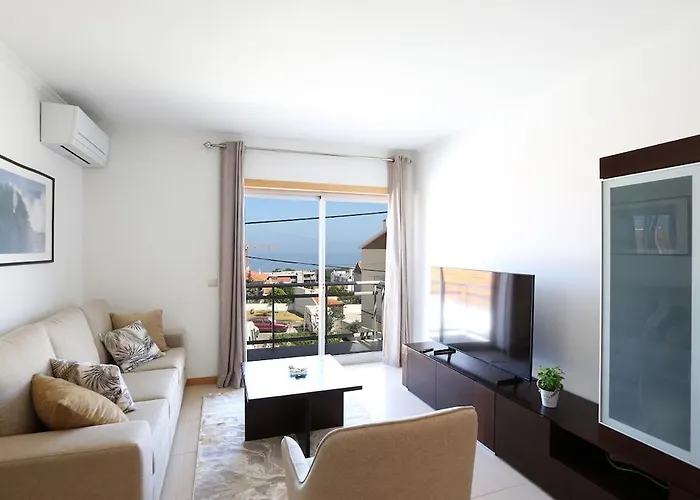 T2-neville's House F Apartment